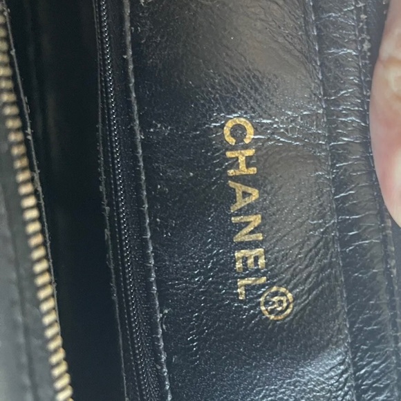 Chanel Black Vintage Large Tote Bag- Rare & Limited Edition- 100% Authentic - Picture 6 of 10